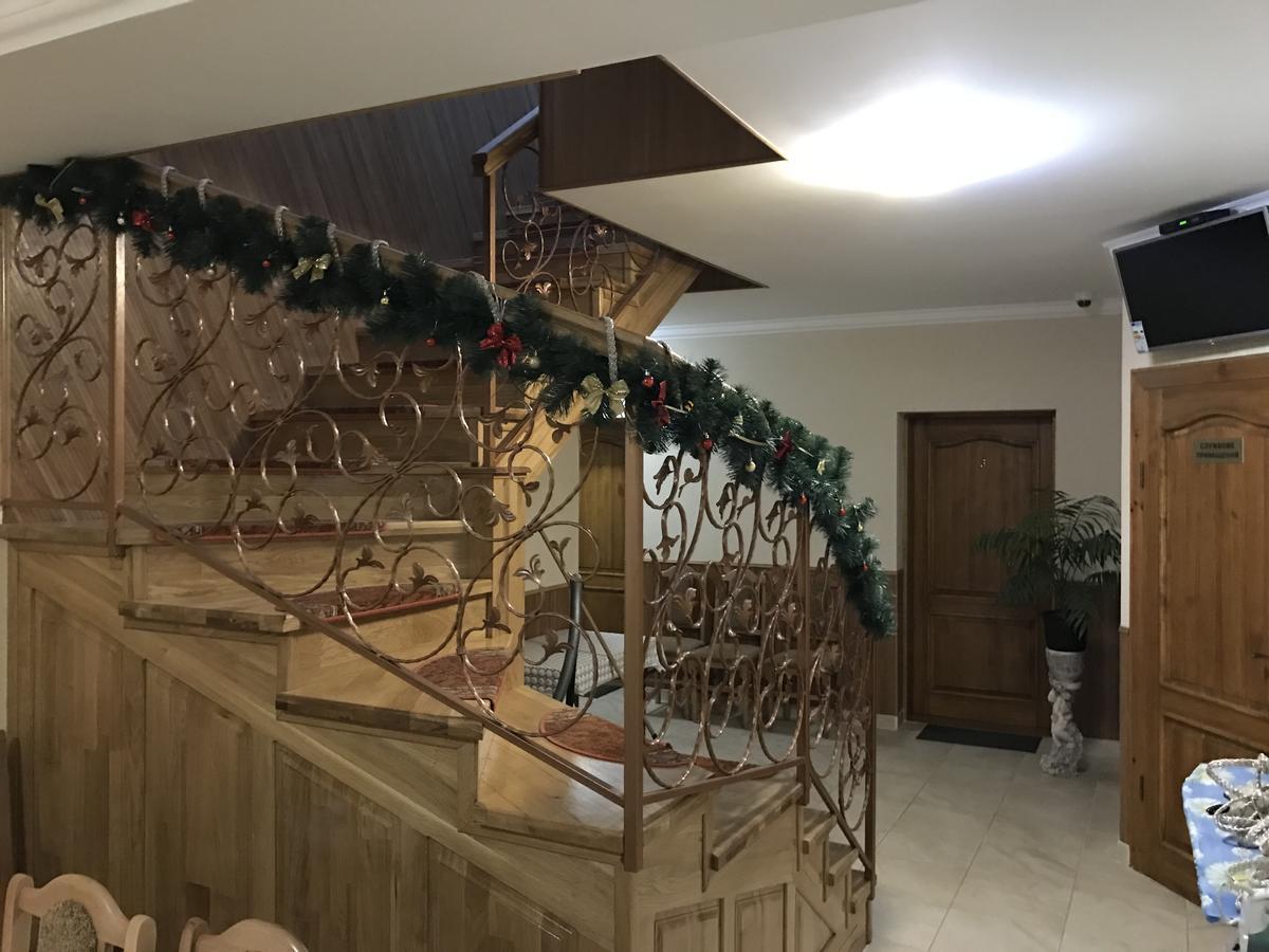 Міні Готель Вілла Вікторія Beregovo Exterior foto