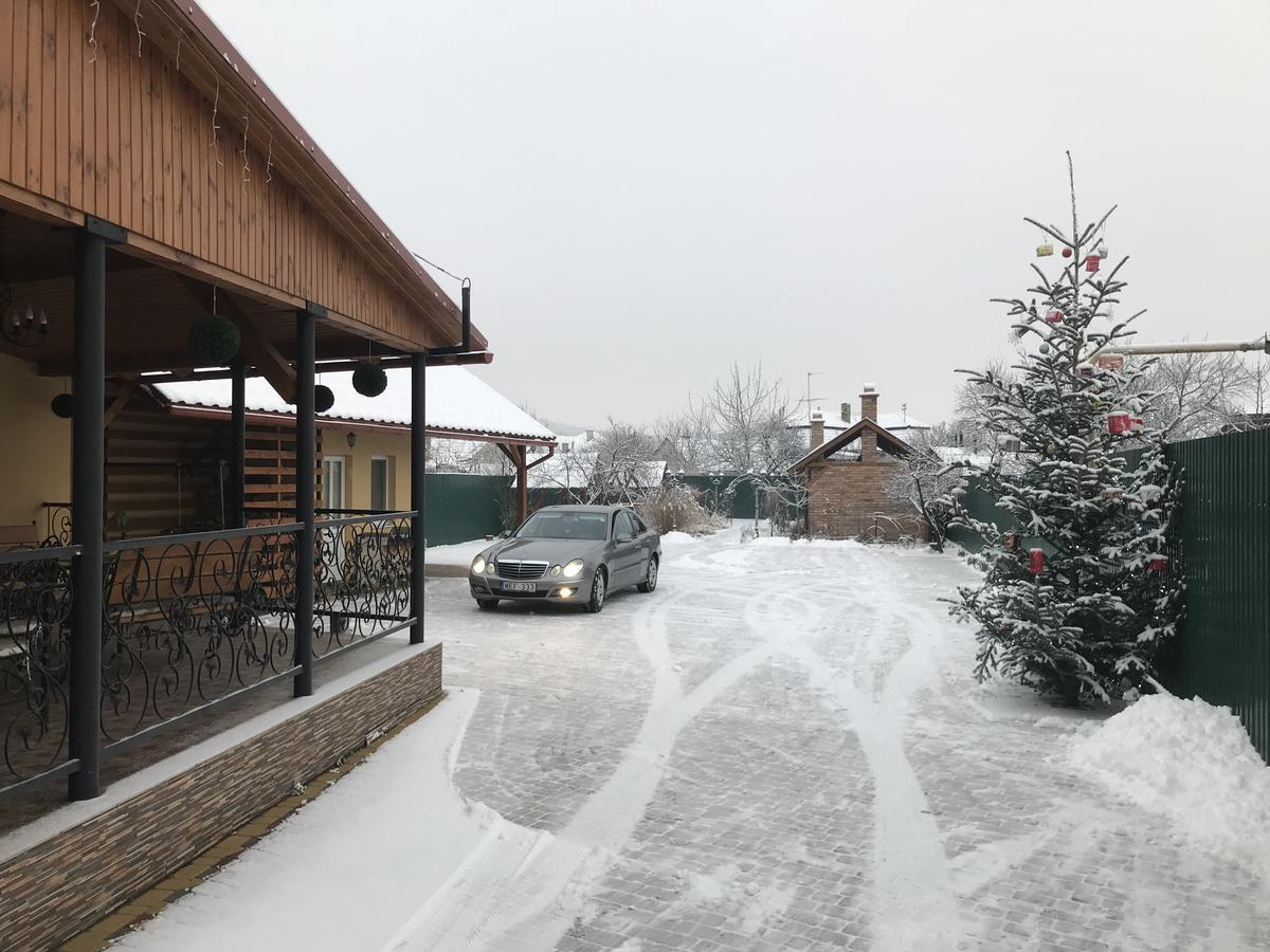 Міні Готель Вілла Вікторія Beregovo Exterior foto